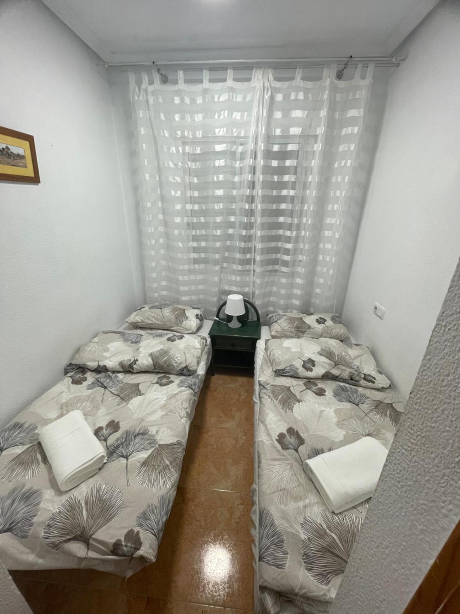 Almuden'S Green Apartment, High-Speed Free Wifi, 250M To Beach, The Center Of Torrevieja Ngoại thất bức ảnh