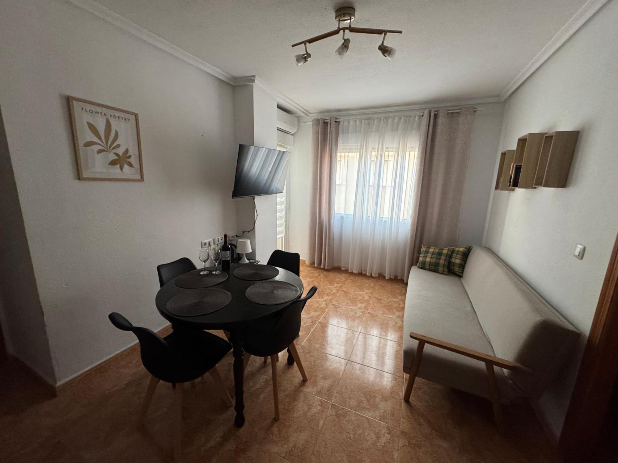 Almuden'S Green Apartment, High-Speed Free Wifi, 250M To Beach, The Center Of Torrevieja Ngoại thất bức ảnh